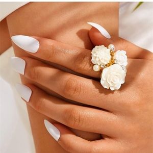 🆕 ❤️ Ring white flowers adjustable